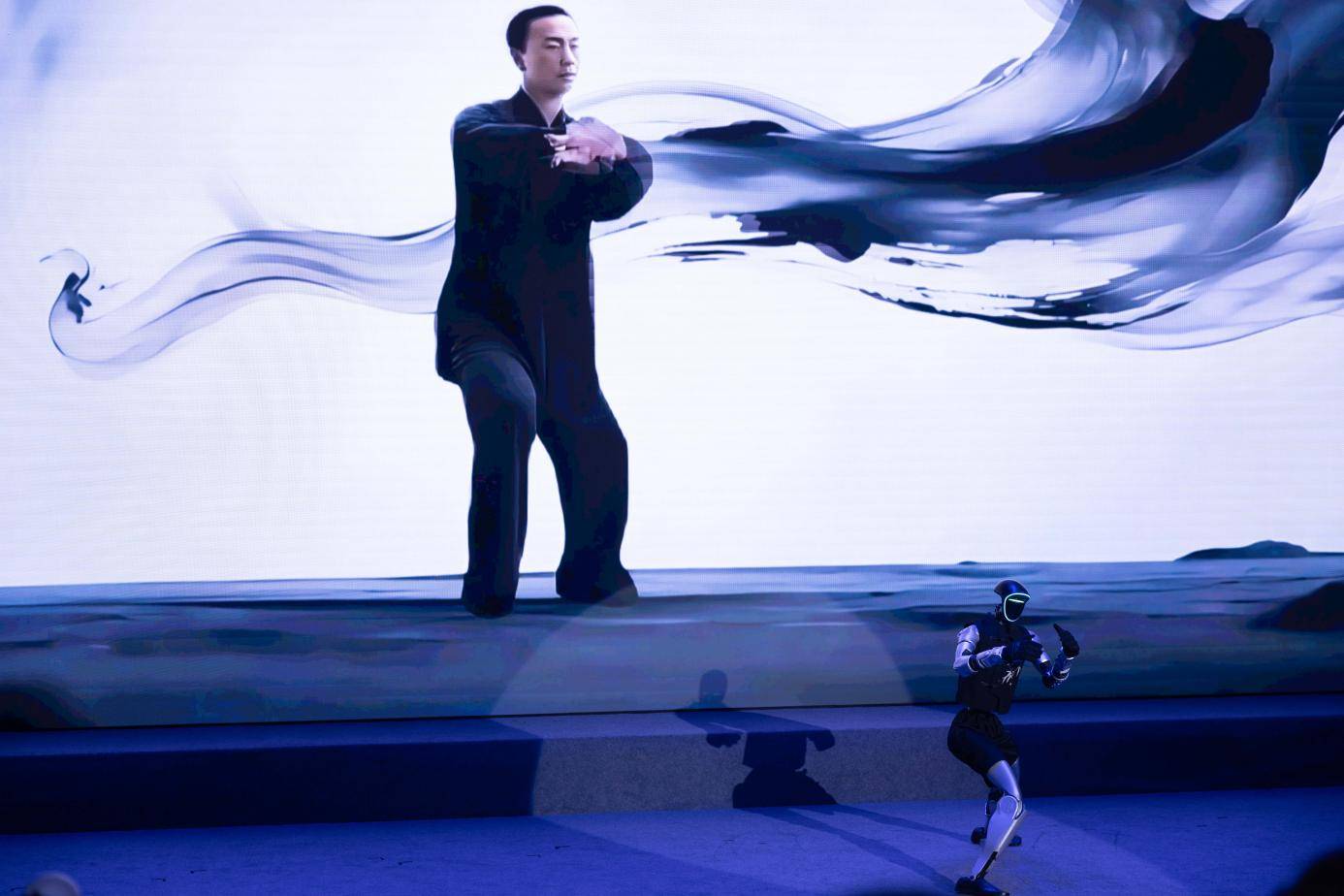 位展现AI技术的深度应用与无限可能PG电子麻将胡了试玩中国电信全方(图2)